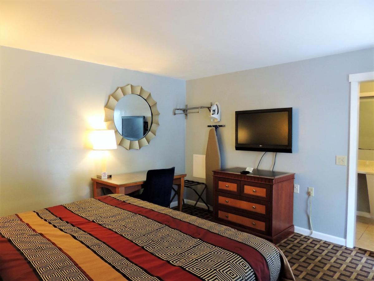 Windsor Motel Groton Buitenkant foto