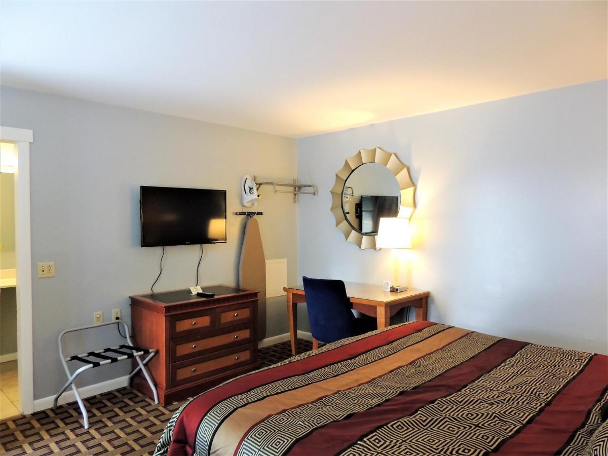 Windsor Motel Groton Buitenkant foto