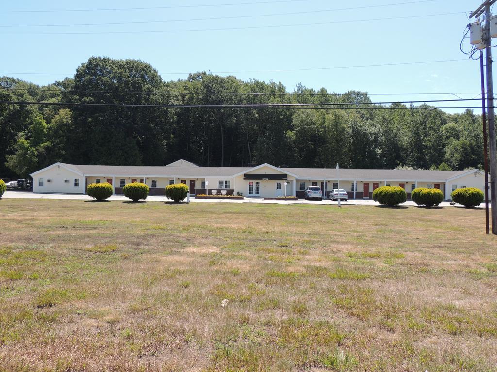 Windsor Motel Groton Buitenkant foto